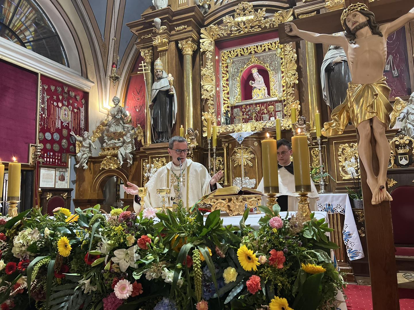 Ks. biskup Mirosław Milewski w Oborach: Maryja uczy ufać w cierpieniu 