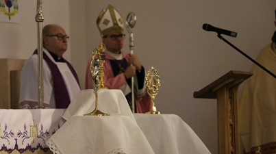 Wprowadzenie relikwii „orędowników Bożego miłosierdzia” do parafii św. Katarzyny w Nasielsku