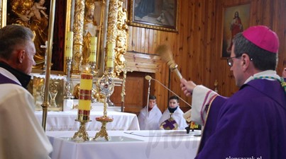 Wprowadzenie relikwii św. Józefa Sebastiana Pelczara i bł. Klary Ludwiki Szczęsnej do parafii Naruszewo