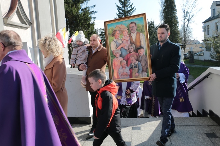 Relikwie bł. Rodziny Ulmów w Sanktuarium Matki Bożej Żuromińskiej