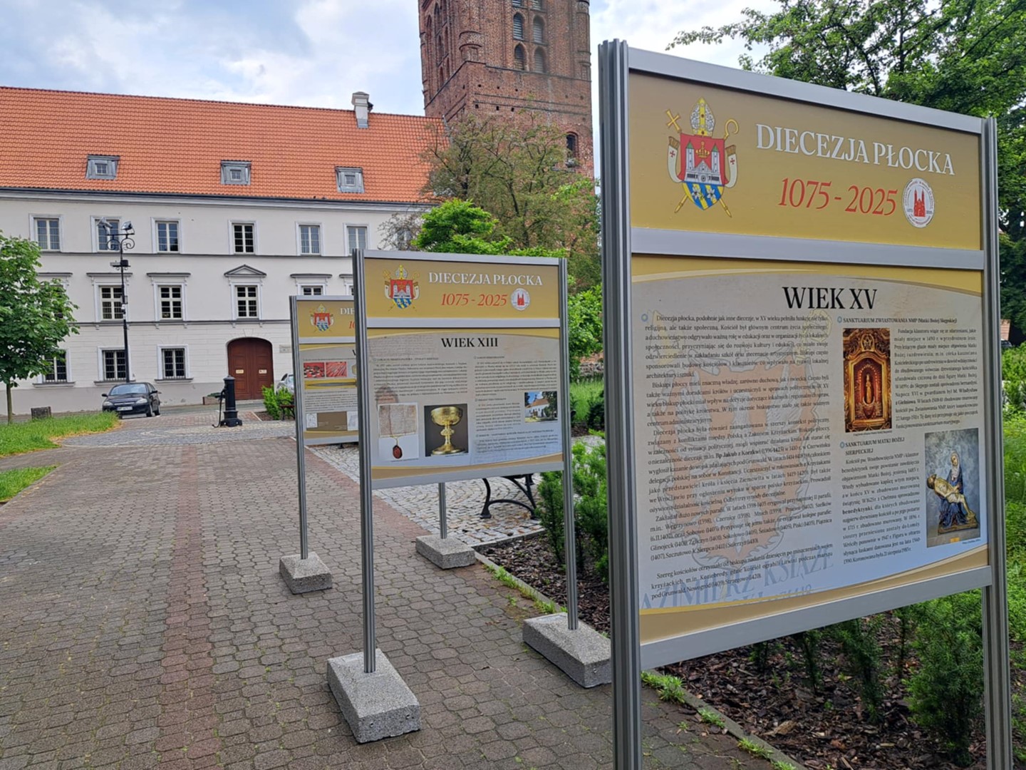 Muzeum Diecezjalne zainstalowało wystawę plenerową z okazji 950-lecia diecezji