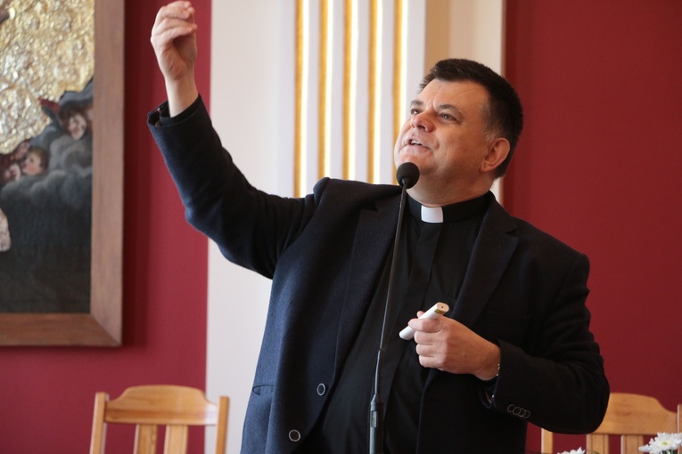 Między nutami a sercem - Sympozjum Koła Naukowego WSD (Gość Niedzielny)
