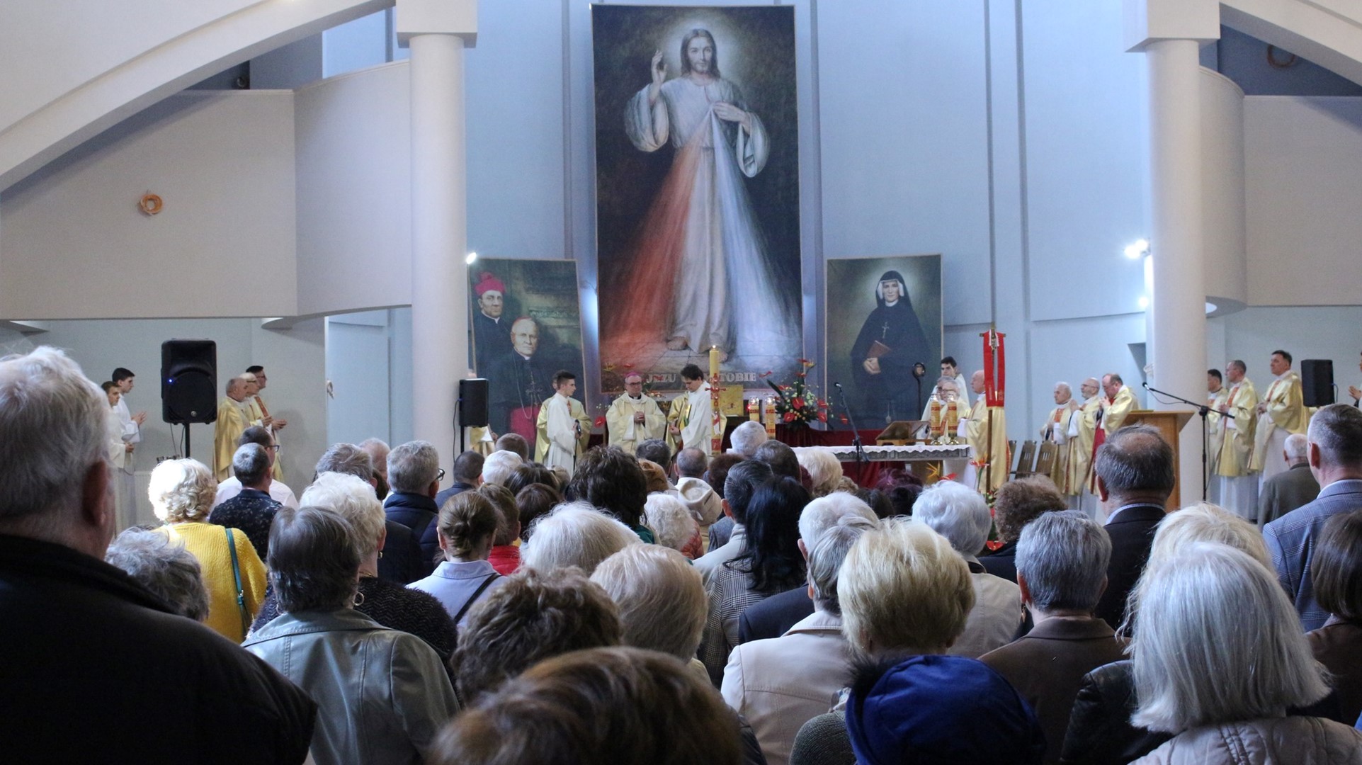 Biskup Szymon Stułkowski w Święto Miłosierdzia: za dziełami miłosierdzia musi stać nawrócenie