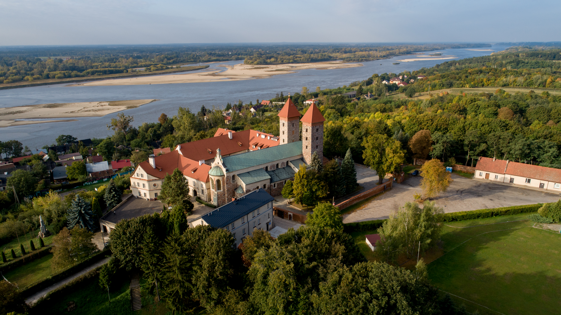 Czerwińsk, Parafia Pw. Zwiastowania Najświętszej Maryi Panny (Fot. Zbigniew Panow)