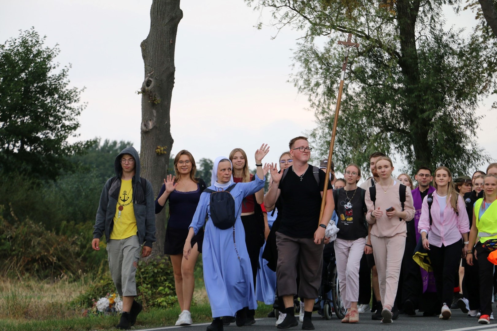 Płońsk-Czerwińsk n. Wisłą. Młodzi nie boją się trudzić .... i modlić! [Gość Płocki]