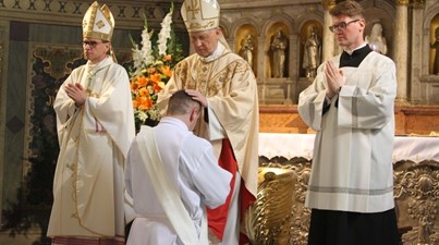 Ks. biskup Piotr Libera: kapłaństwo nie może służyć do zajmowania „pierwszych krzeseł”