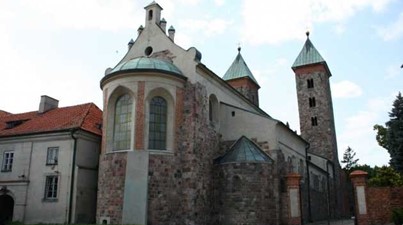 XII-wieczne opactwo w Czerwińsku na prestiżowej liście Pomników Historii